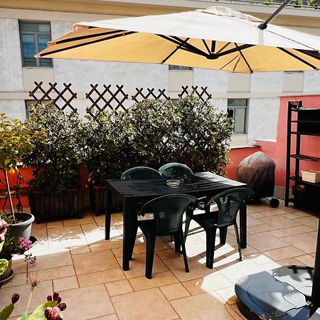 Dimora Le Scalette Apartment Bari Bagian luar foto