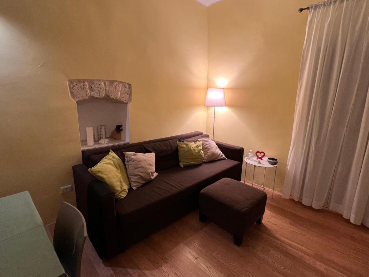 Dimora Le Scalette Apartment Bari Bagian luar foto