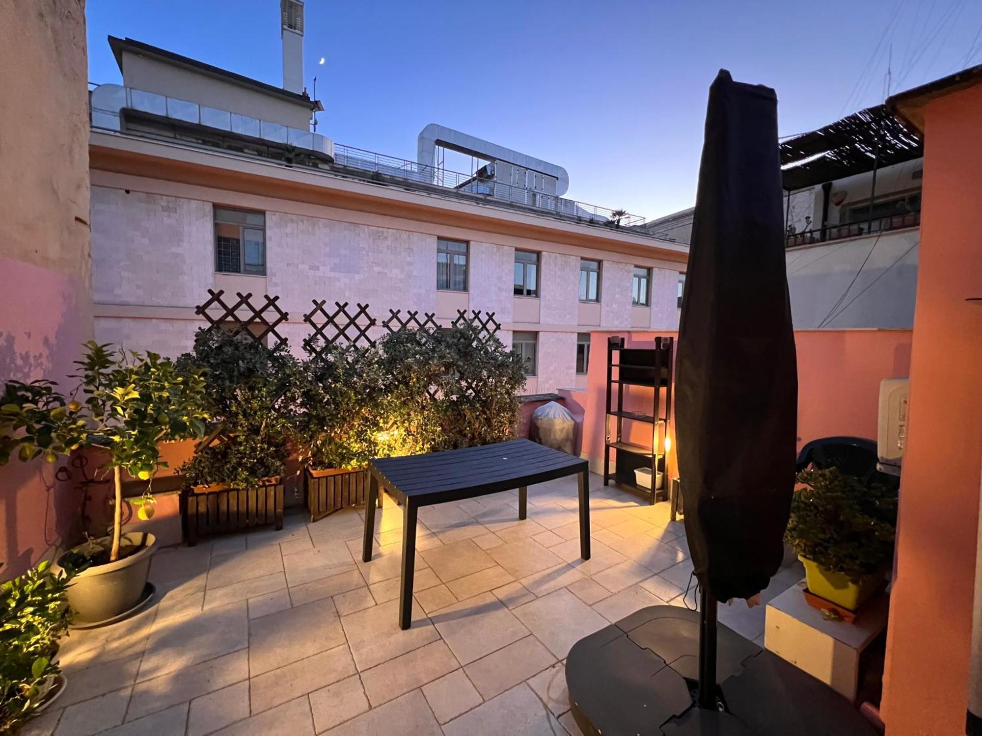 Dimora Le Scalette Apartment Bari Bagian luar foto