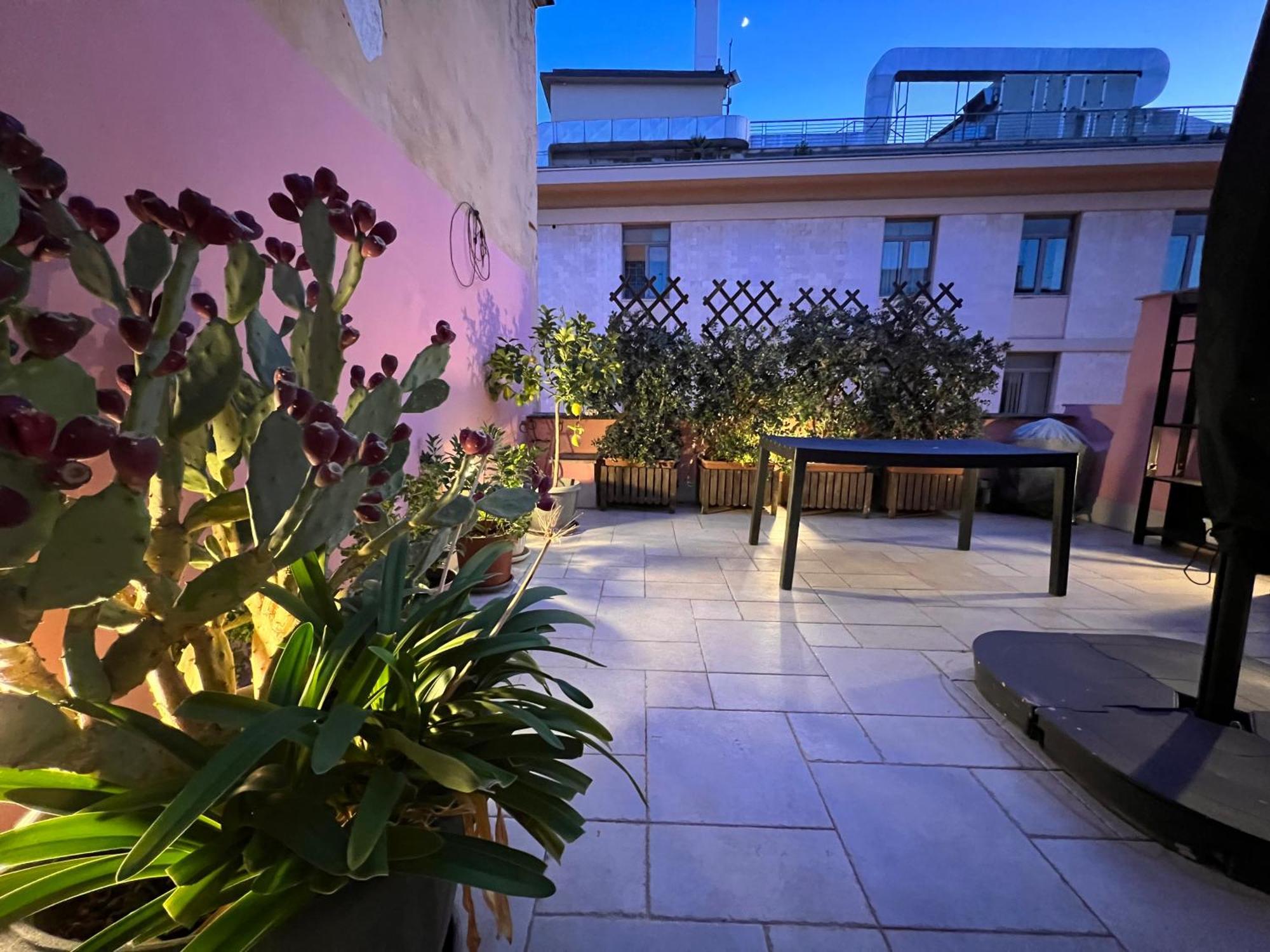 Dimora Le Scalette Apartment Bari Bagian luar foto