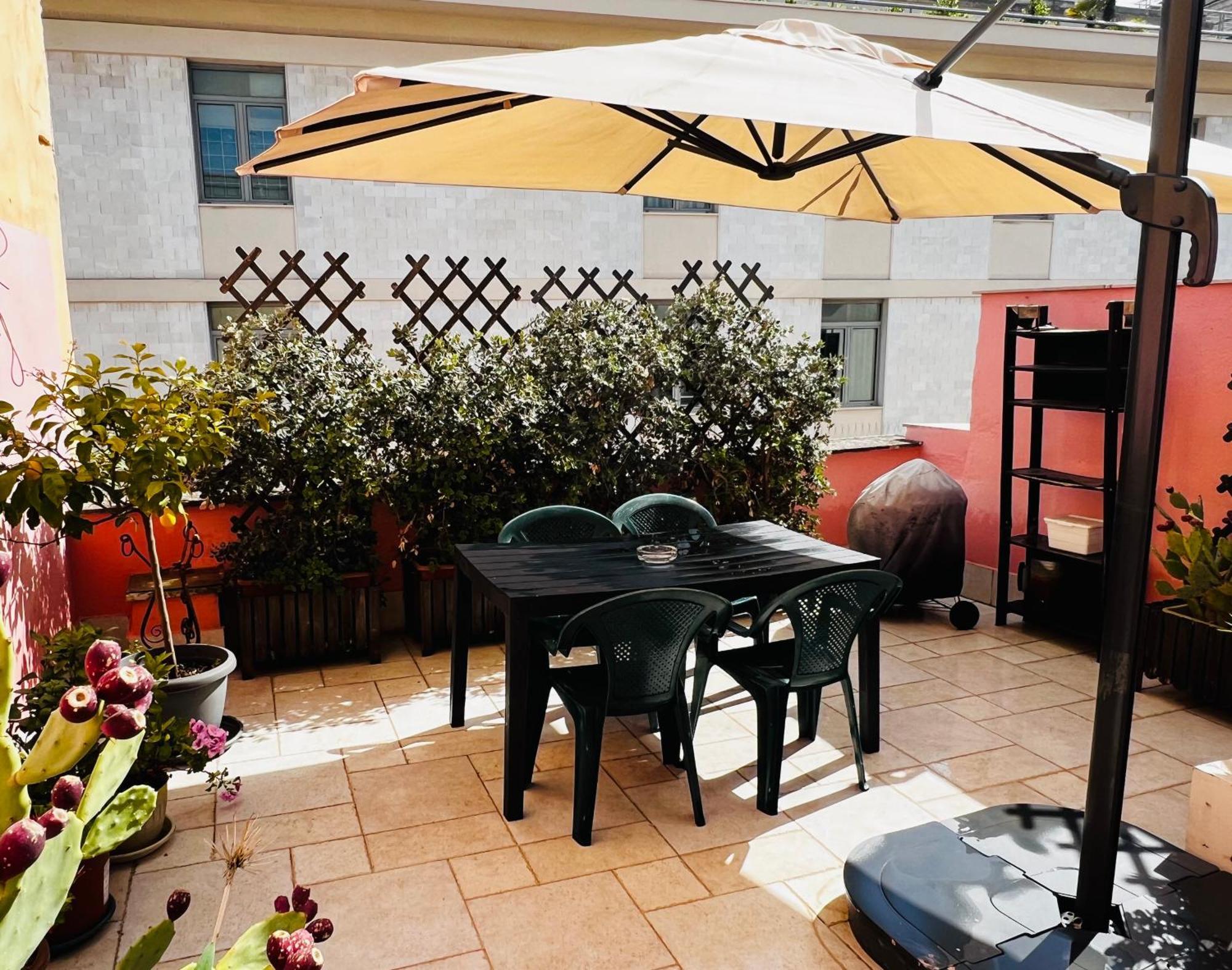 Dimora Le Scalette Apartment Bari Bagian luar foto